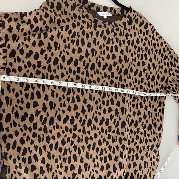Amaryllis Leopard Cheetah Animal Print Mob Wife Sweater 3/4 Sleeves Size Large - Picture 6 of 9
